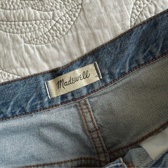Madewell - The Perfect Vintage Straight Jean Applefield Wash: Side-Slit Edition - Picture 6 of 14
